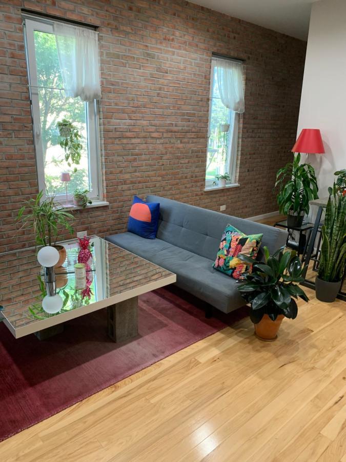 Hospedagem domiciliar Urban Jungle Oasis In Queens! *